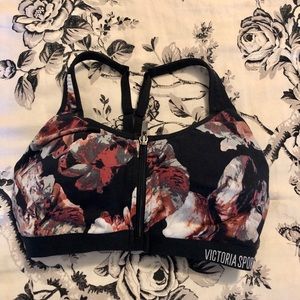 Victoria Sport Knockout Front-close Sports Bra